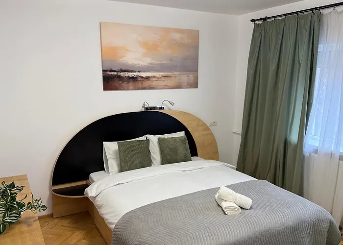Felix 41 - Piata Victoriei, Near Metro - RH Living Apartment Bucureşti